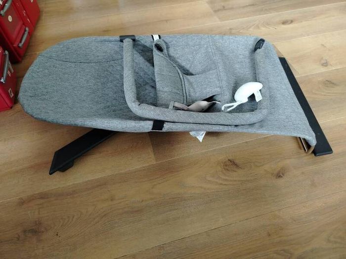 Gravity baby bouncer