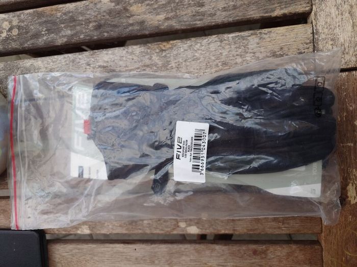 five rfx sport gloves
