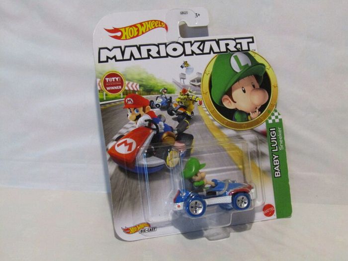 Hot Wheels Mario Kart Baby Luigi Sneeker Kart Diecast Car Brand New Sealed