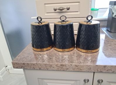 tea canasters
