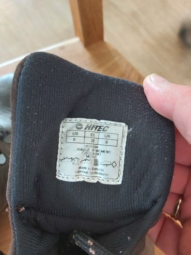 walking boots Hytec