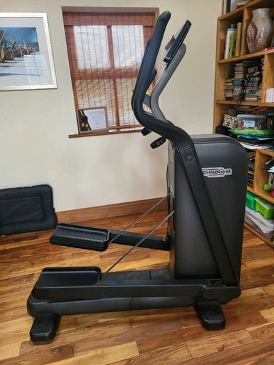 Crosstrainer by Technogym