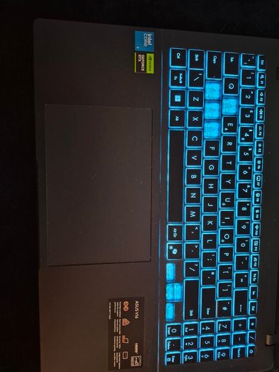 ASUS V16, gaming laptop.