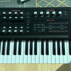 ASM Hydrasynth Deluxe 73-key synthesizer with polyphonic aftertouch - Mint Condition