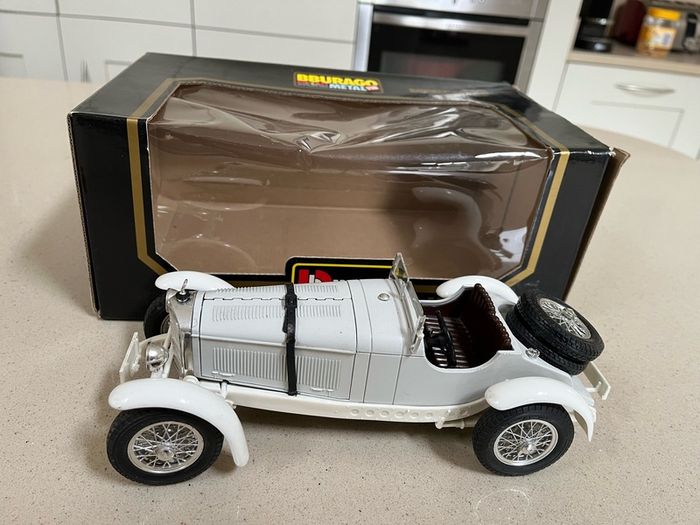 Models Cars Lot 7 + 2 1/18 Burago Defects