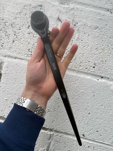 rachet wrench hand tool mechanic 21 and 23 mm