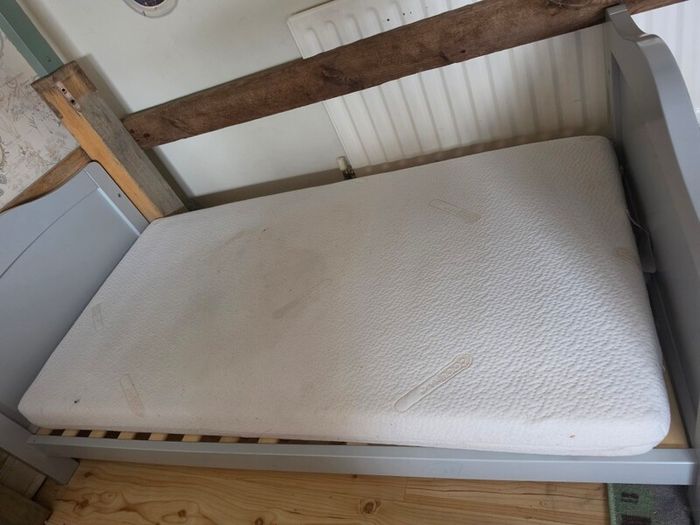 toddler bed with mattress