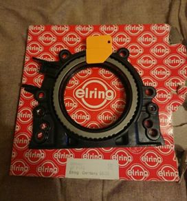 Audi 2.0tdi crankshaft seal with signal sender shed house clearance sale unwanted stuff gift car boot sale. Mechanic garage car repair engine foult