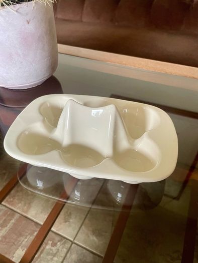 Mason Cash Innovative Kitchen Ceramic Counter Egg Holder