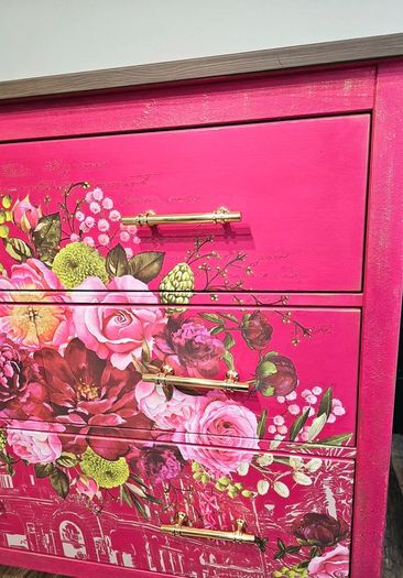Chest of drawers