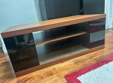 tv table