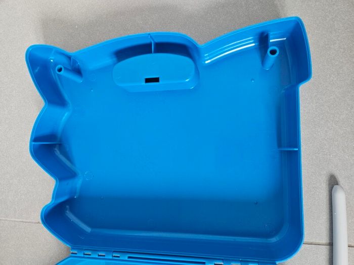 Vintage 1999 Pokemon Pikachu Nintendo Rose Art Plastic Carrying Case