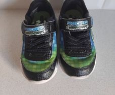 Boys Sketchers Junior Sizee 7
