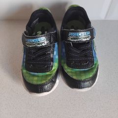 Boys Sketchers Junior Sizee 7