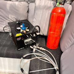 Twin beer cooler, reg / coupler/ gas bottle