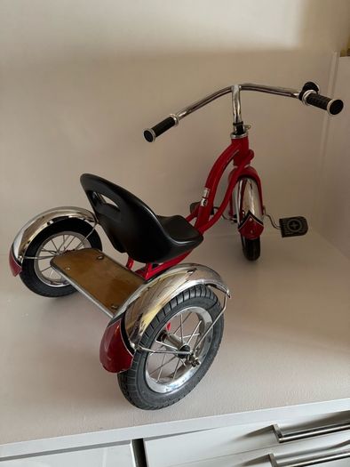Schwinn Roadster Classic Kids Tricycle Red Excellent Condition