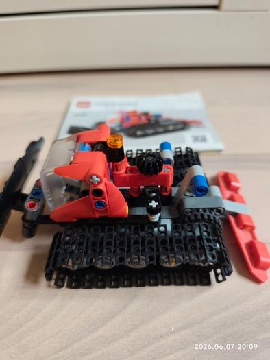 Retired Lego set 42148