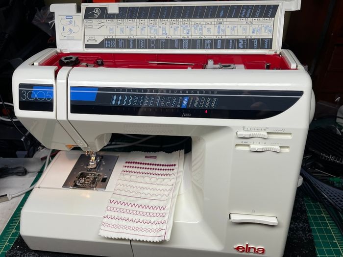 ELNA 3005 Sewing Machine - Just Serviced - Swiss made ! - Heavy Duty 70W machine - Excellent condition