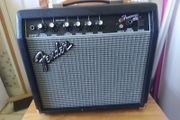 FENDER Frontman 15G Guitar Amp in excellent like new condition, working great
