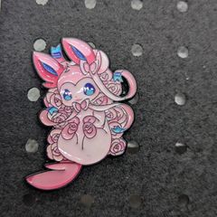 Silveon enamel pin