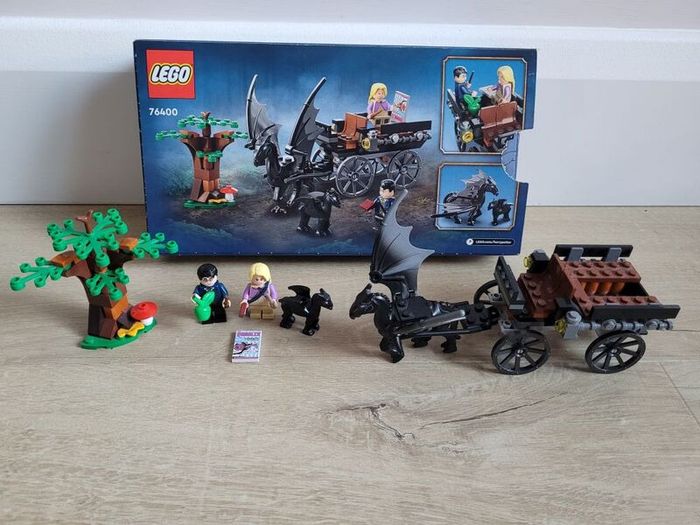 LEGO Harry Potter Hogwarts Carriage and Thestrals (76400)