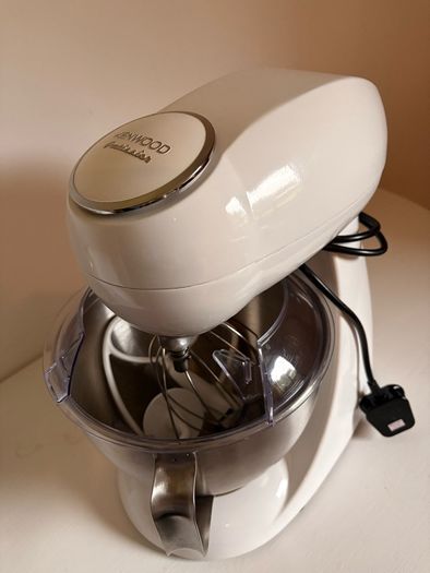 Kenwood Pattissier Mixer and PME turntable