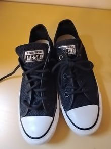Converse size 4
