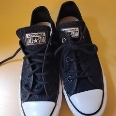 Converse size 4