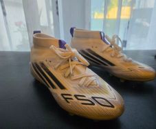 football boots new size 4 Adidas