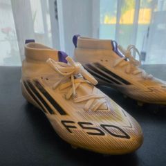 football boots new size 4 Adidas