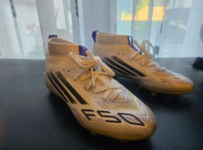football boots new size 4 Adidas