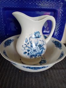 antiques and collectives