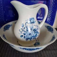 antiques and collectives