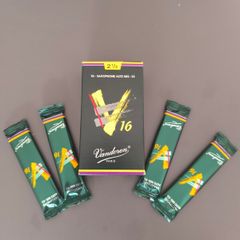 Vandoren V16 Reeds