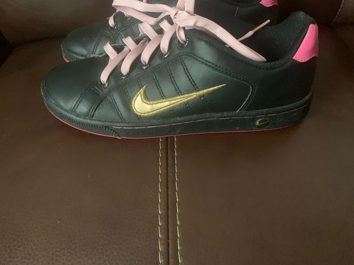 Women Nike trainers size UK5.5