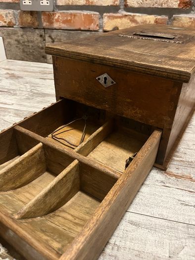 vintage cash register