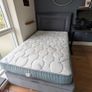 Selling the furniture of my teenage bedroom Image 6