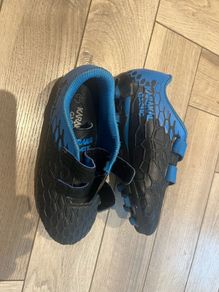 velcro football boots - size 13