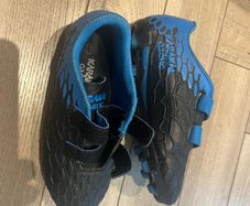 velcro football boots - size 13