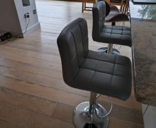 bar stool one