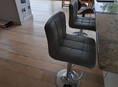bar stool one