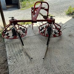 Kuhn Hay-Bob 300