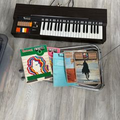 Electric Keyboard