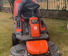 husqvarna RC320Ts AWD Ride on Mower