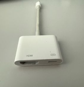 Apple Lightning to HDMI & USB-C Adapter