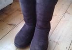 Ugg Boots Chocolate wt Original Box