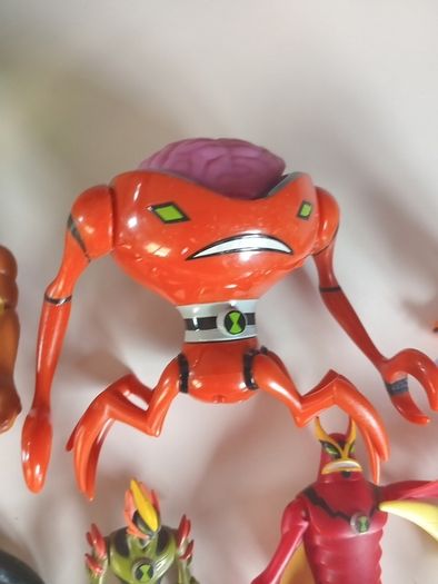 Ben 10 figures