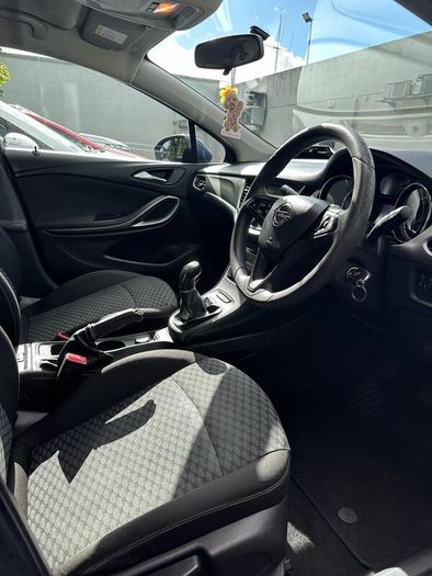 2016 Opel Astra  High Spec  103,000 KM