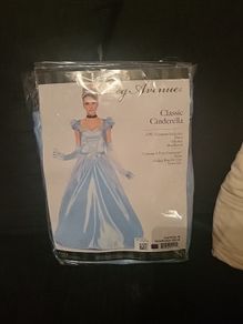 costume