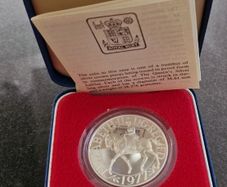 The Royal Mint Sterling Silver 1977 Proof Great Britain Crown Silver Jubilee 25p coin In Original case with Coa.